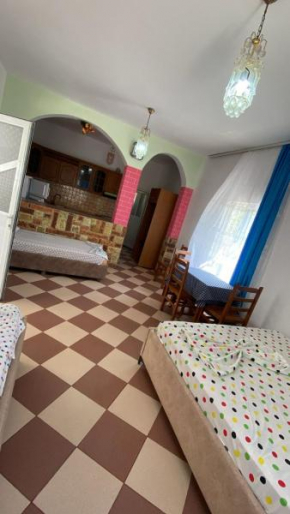 Albi's Beach Rooms